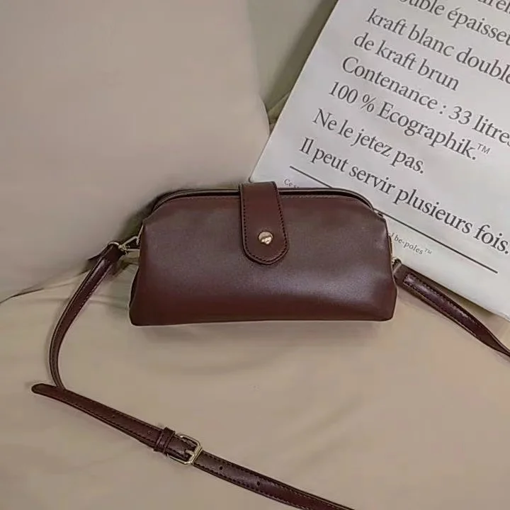 

2021 Vintage Vegetable Tammed Clip Women Manual Office Bags Casual
