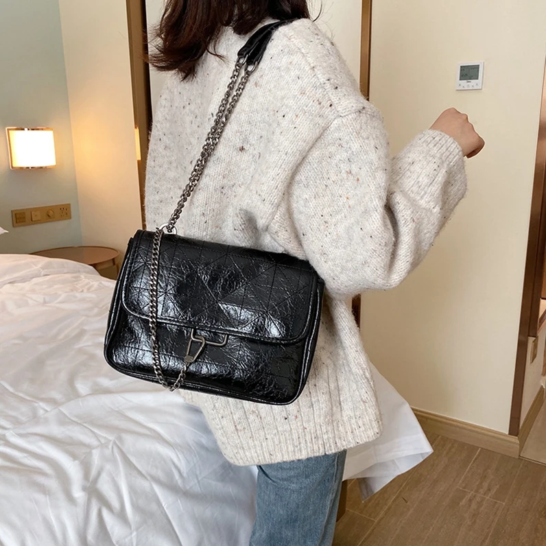 

XP1129 Textured large capacity bag women diamond chain simple shoulder messenger bag