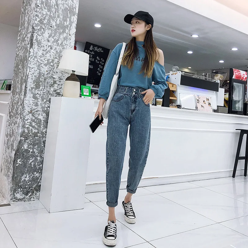 

2021 Spring European And American New High Waist Loose Slim Net Red Straight Nine-point Ladies Casual Jeans, Shown