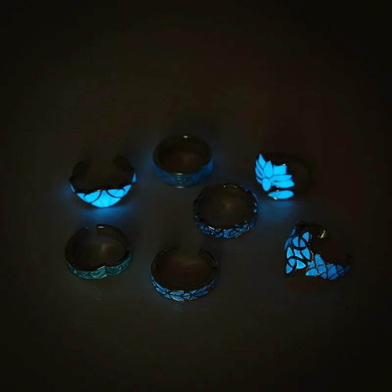 

Unisex Party Maya Fluorescent Luminous Ring Blue Glow In The Dark Ring