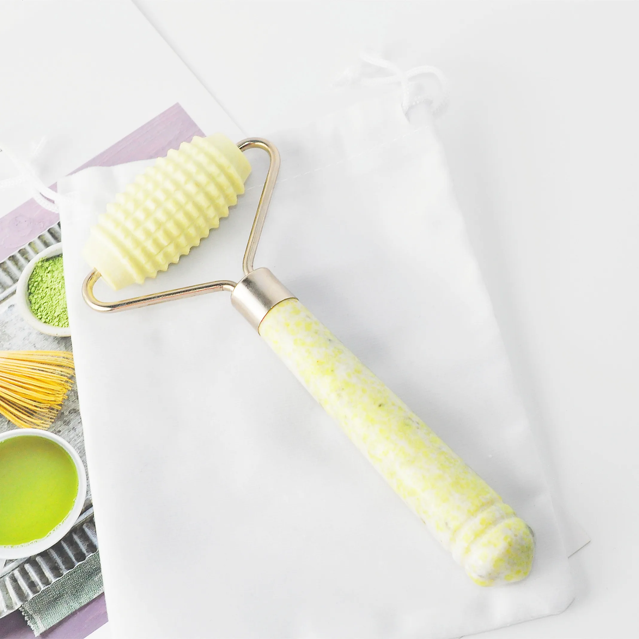 

Beauty Massage Tool Facial Skin Roller Massager Natural Xiuyan Green stone body Big Size rodillo de Jade Roller, Green color