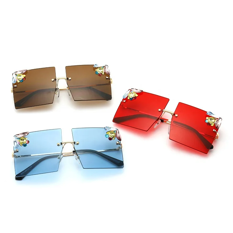 

Hot Selling New Design Women Diamond Square Rimless Sunglasses
