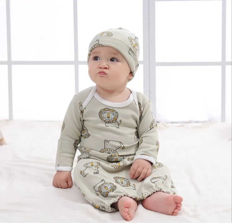 

Amazon Hot Selling Print Baby Sleep Romper Hat Set Cotton Sack Baby Cotton Sleeper Gown Sleeping Bags with Expandable Shoulders