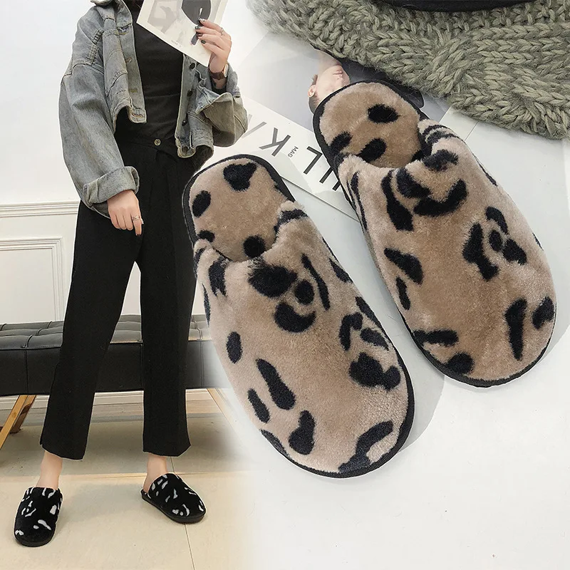 

Drop shipping luxury designer logo Close Toe fluffy furry plush house slippers women faux fur bedroom slippers slides slippers
