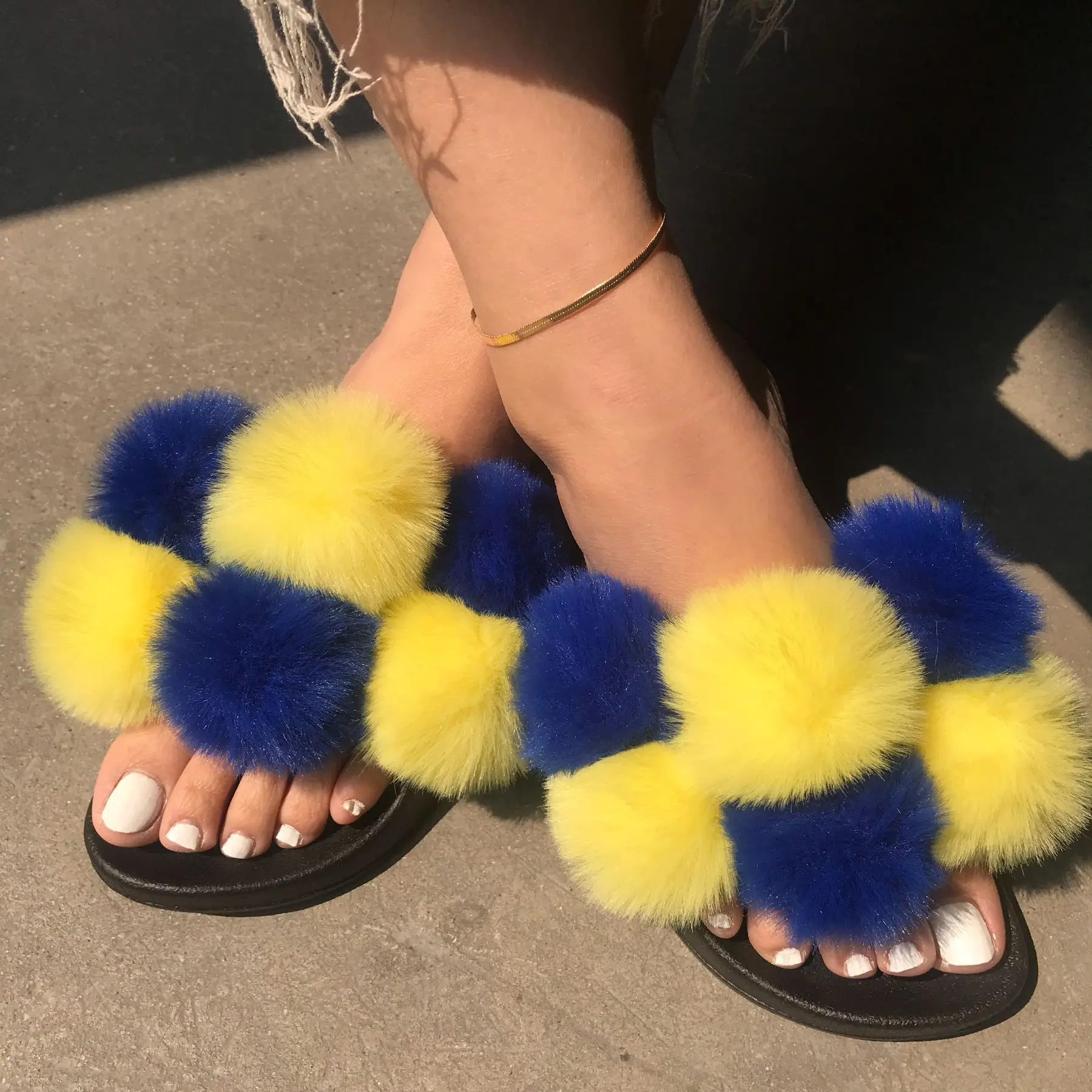 

4 Colors Multicolor Hair Ball Colorful Fox Fur Flat Slippers For Women