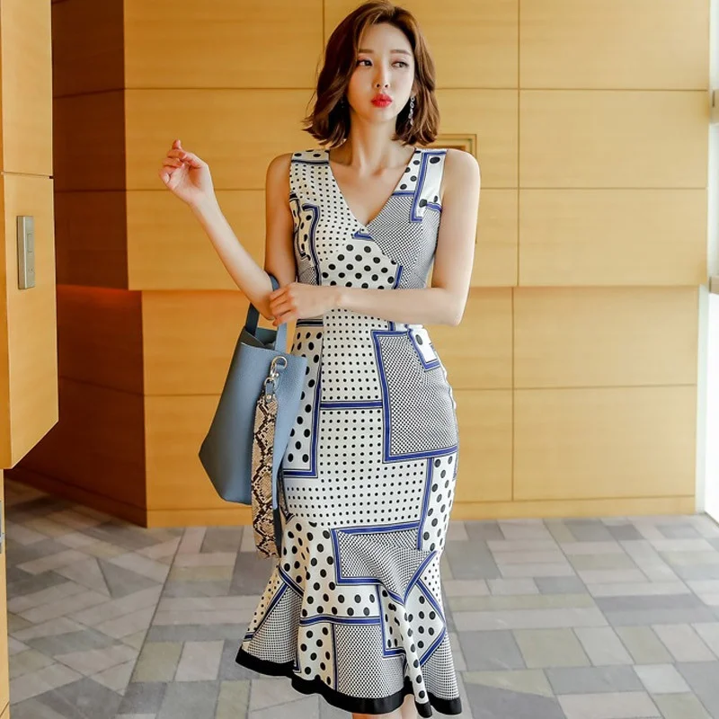 

B24602A Summer new V-neck slim package hip dress printed fishtail dress