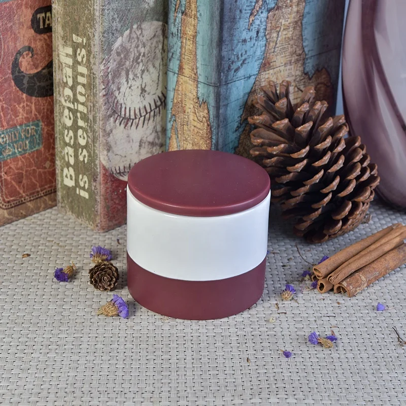 Customized cylinder glaze ceramic tealight candle vessel candle containers with lid home decoration suppliers