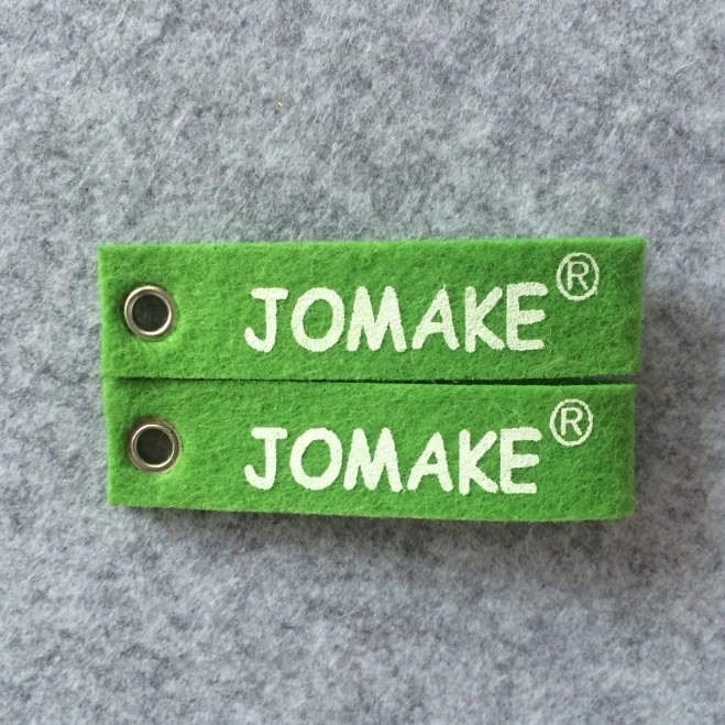 Plastic hanging felt holder