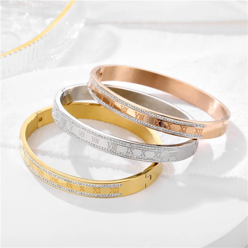 

Luxury Women Jewellery Wholesale Custom PVD 18K Gold Plated Stainless Steel Roman Numerals Cuff Bracelet Bangle for Women