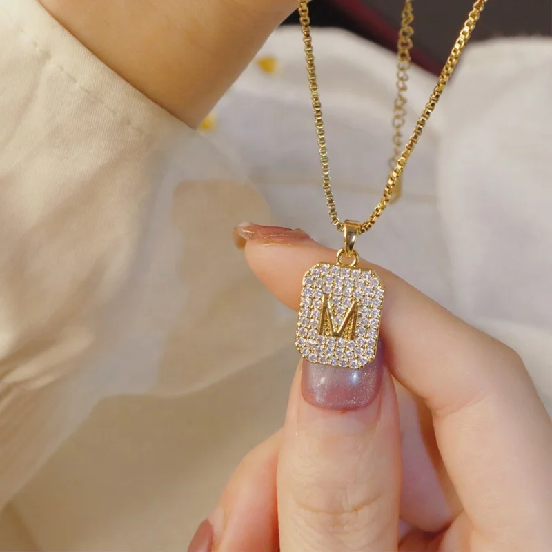 

Top Selling Diamond Ice Out Letter M Stainless Steel Necklaces Simple Square Zircon Initial Alphabet M Pendant Necklace Women