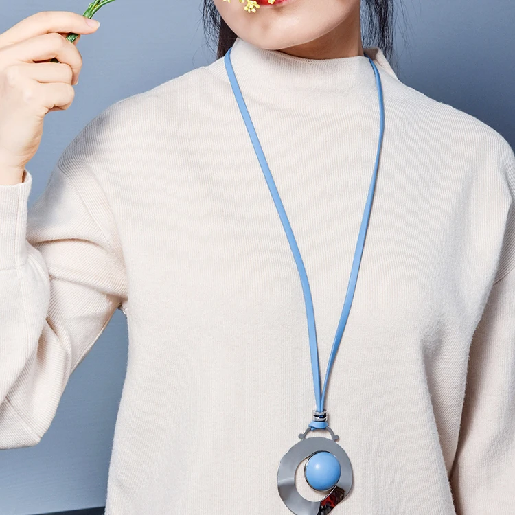 

Long Chain Pendant Unisex Necklace Irregular circle Trendy Minimalist Style Leather Metal Material