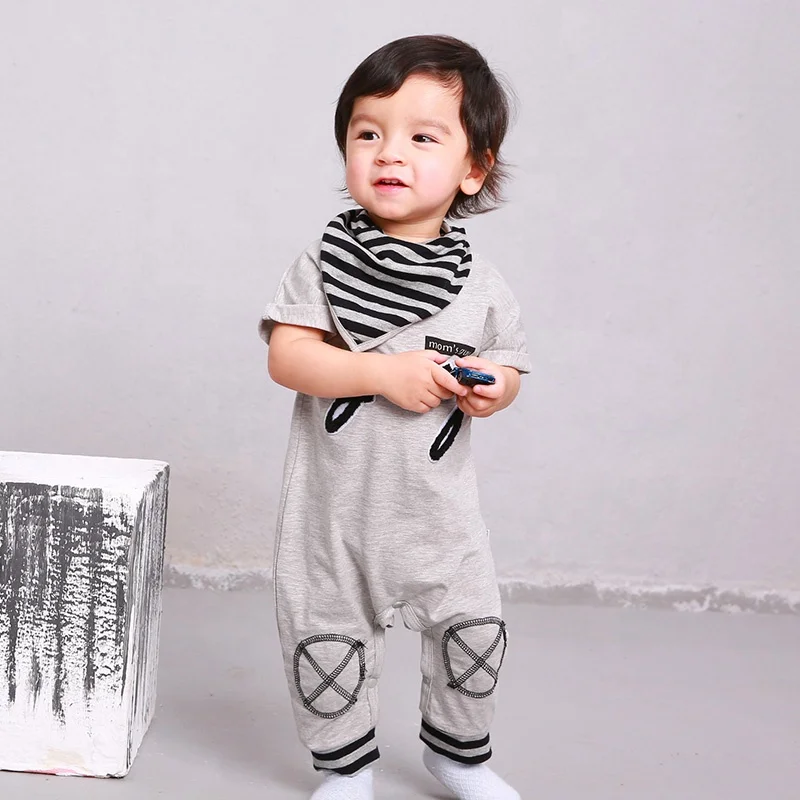 

Baby boys clothes with mom'guy embroider toddler rompers and bib, Black,grey