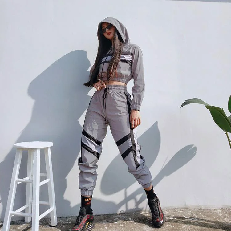 
Supply womens slim plain gym tracksuits set 2 piece brand reflective polyester sweatsuit tracksuit 