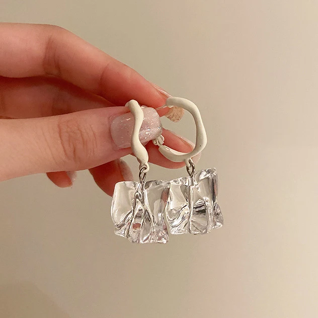

Fashion Korean Earrings Women Transparent Irregular Acrylic Earrings For Women Korean Style Temperament Vintage Jewelry