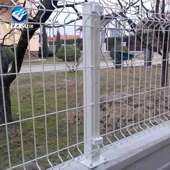 short wire fence