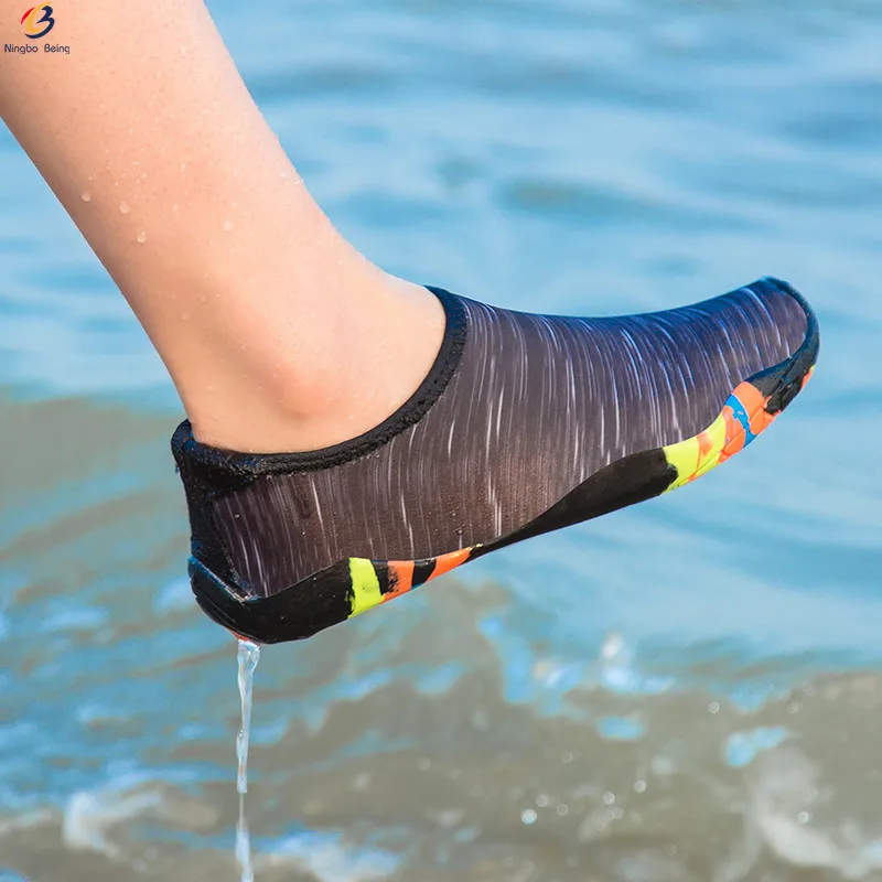 

New direct sale new outdoor women and men couple sports diving beach shoes upstream men's shoes wading water shoes