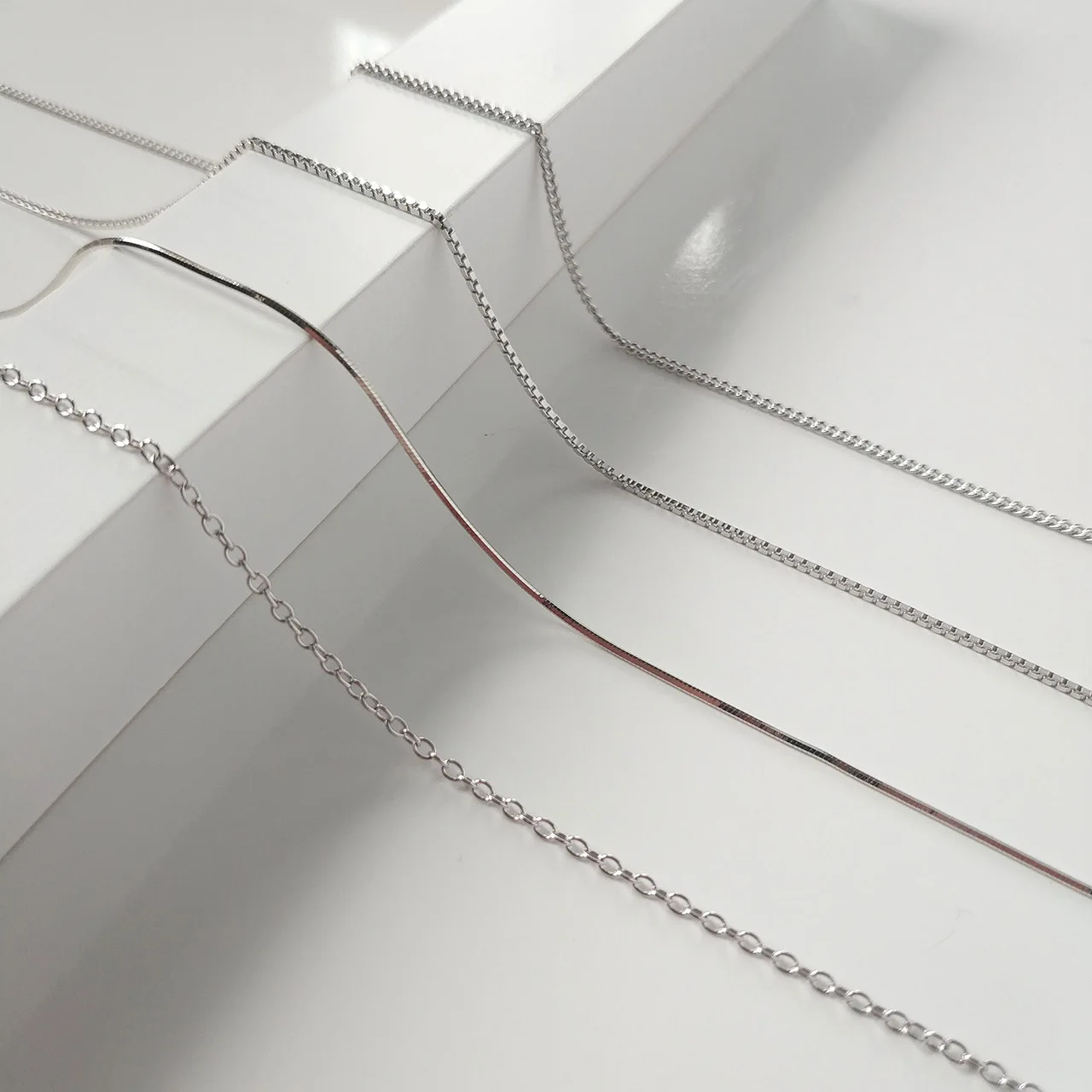 

Trendy chain jewelry S925 sterling silver necklace simple sideways cross octagonal snake box chain necklace