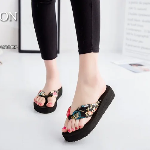 

size 35-42 Lady Beach Flip Flops shivering cheap price women sandals NWM-1, Colors