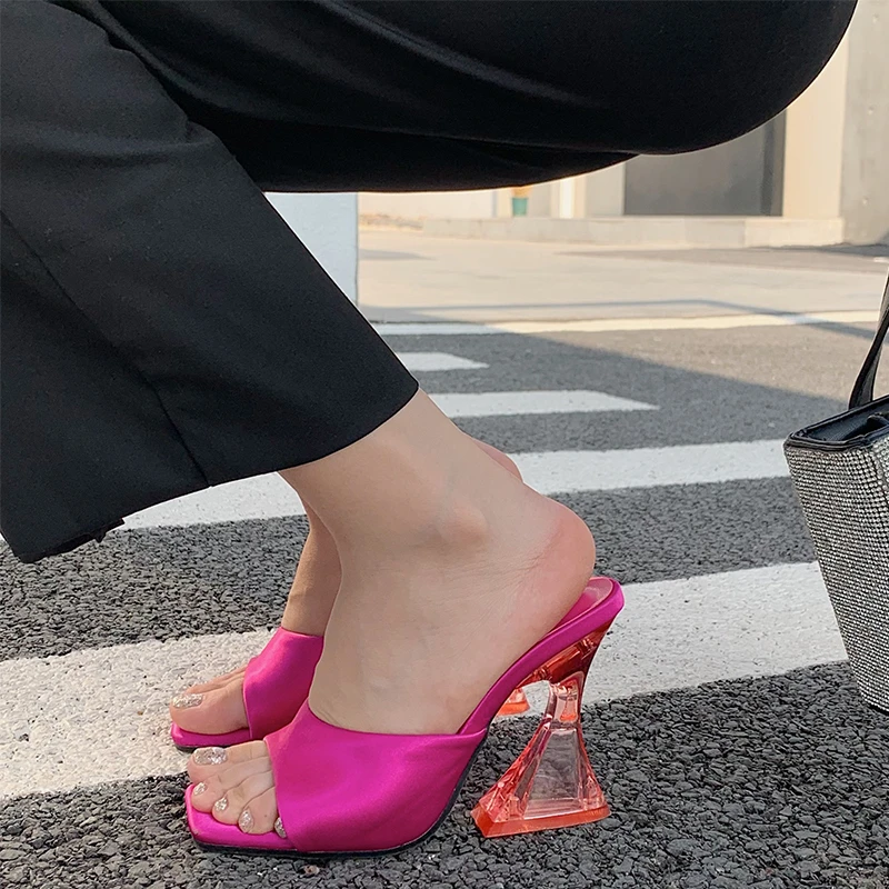 

2022 New Fashion Ladies Trend Silk Upper Rose Red Color Transparent High Heels Sandals For Women, Colors