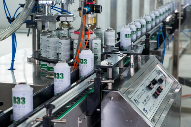 
Machine maintenance anti rust spray lubricant 