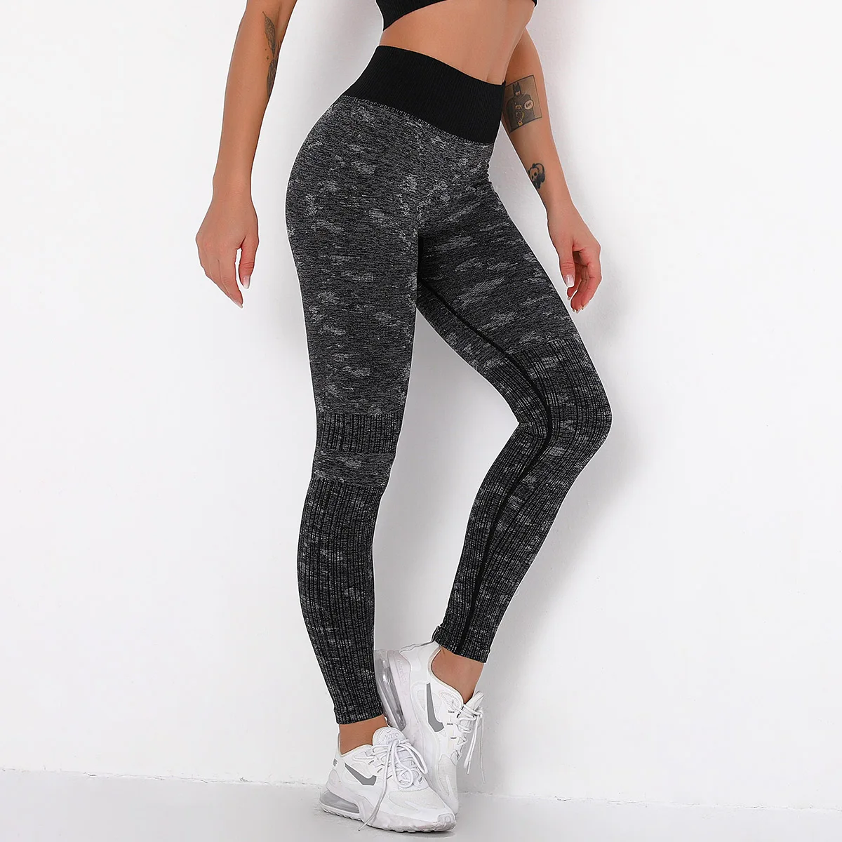 

2021 hot sale seamless knitted sexy hip jacquard quick-drying yoga pants women's sports running fitness pants