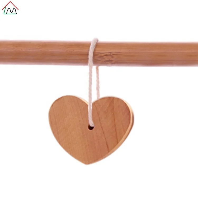 
LMC103 Cedar Wood Anti Moth Wooden Blocks Heart Shaped Balls 
