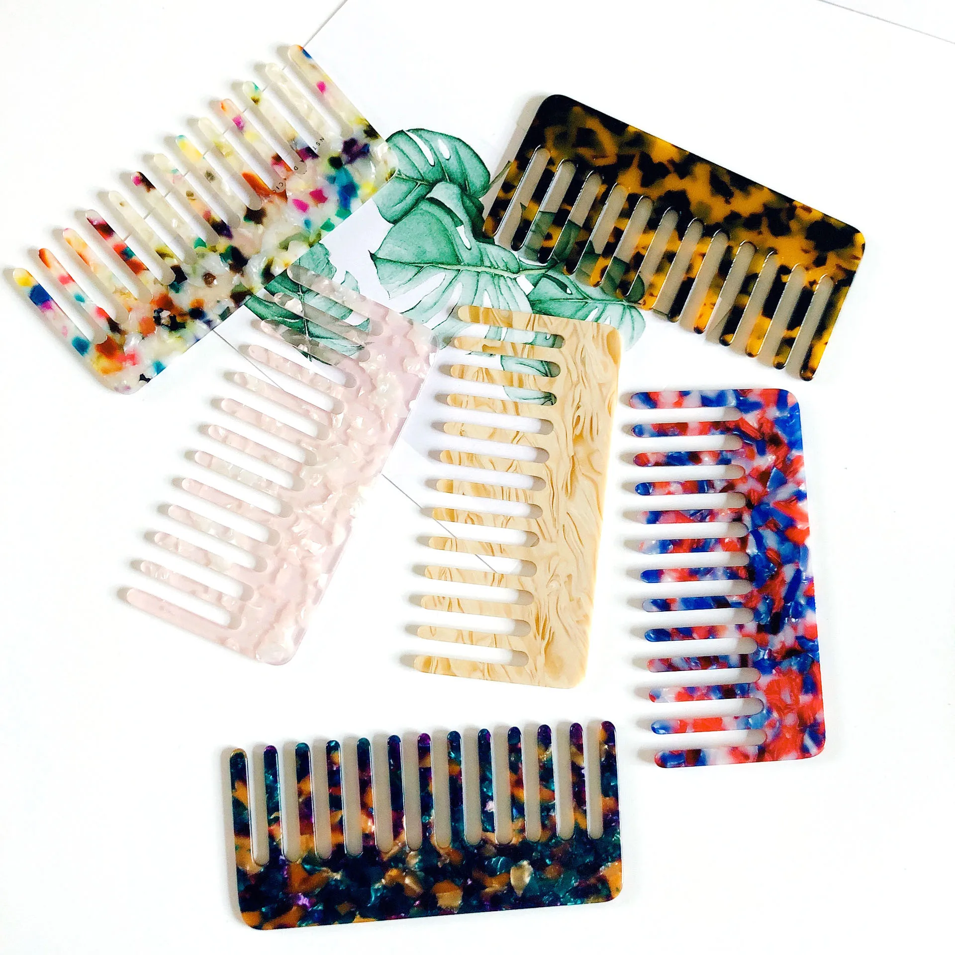 

New Arrival Hairdressing Anti static Acetic Acid Plate Leopard Hair Comb Customized Logo Combs, As picture show