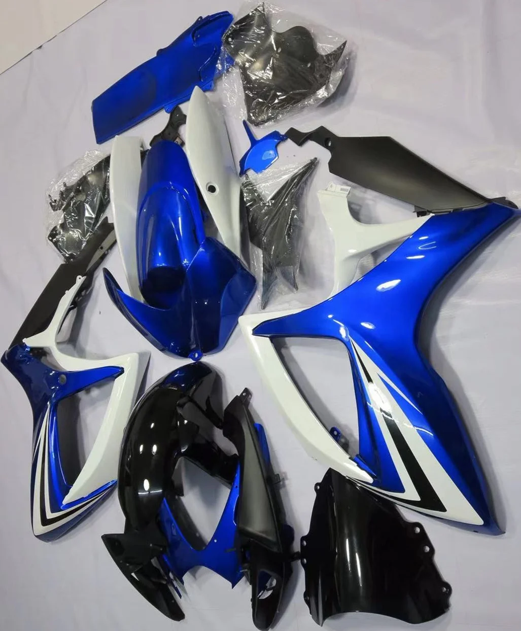 

2022 WHSC Motorcycle Accessories For SUZUKI GSXR600-750 2006-2007 ABS Plastic Bodywork Blue Black White, Pictures shown