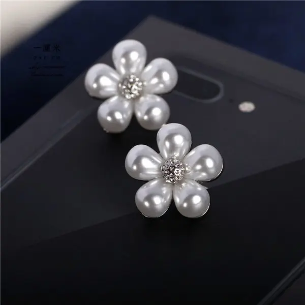 

Flower pearl women brooches star daisy design sunflower crystal branch opal rhinestone brooch pin for lady girls gift, As shown in picture