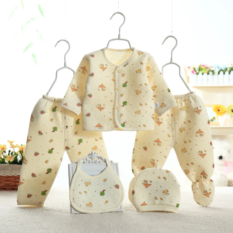 

Latest infant boutique new born clothing baby clothes gift print newborn layette set, 3 colors