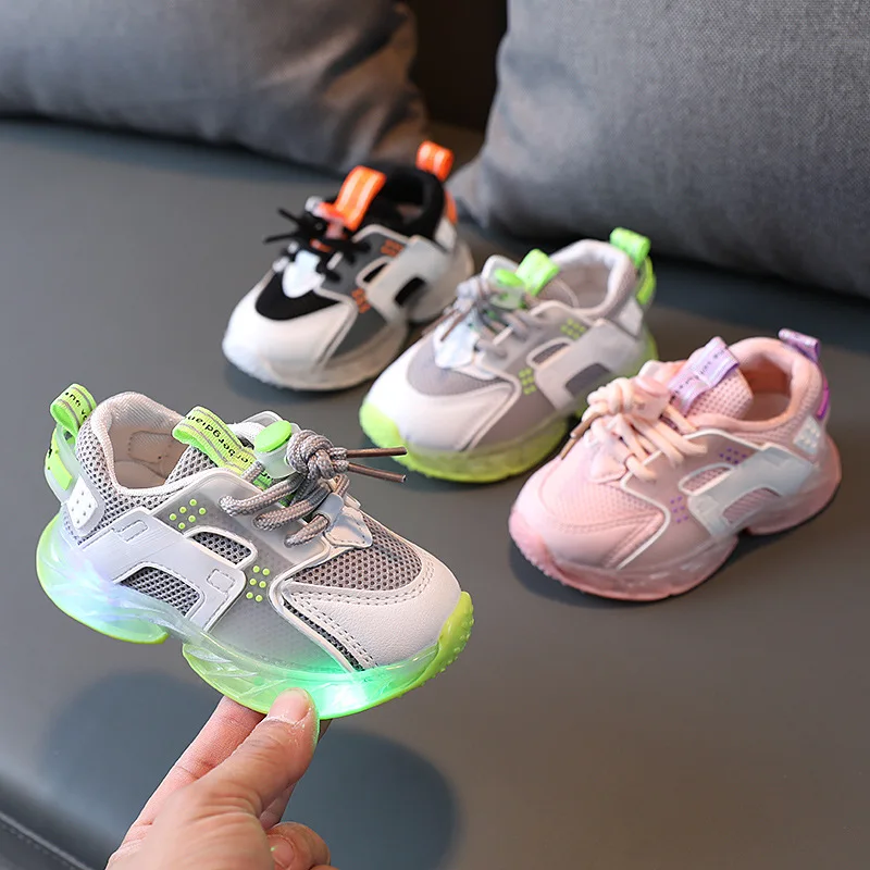 

2022 New Fashion Kids Light Shoes Soft Bottom Student Running Creative Boys Girls Casual Spot