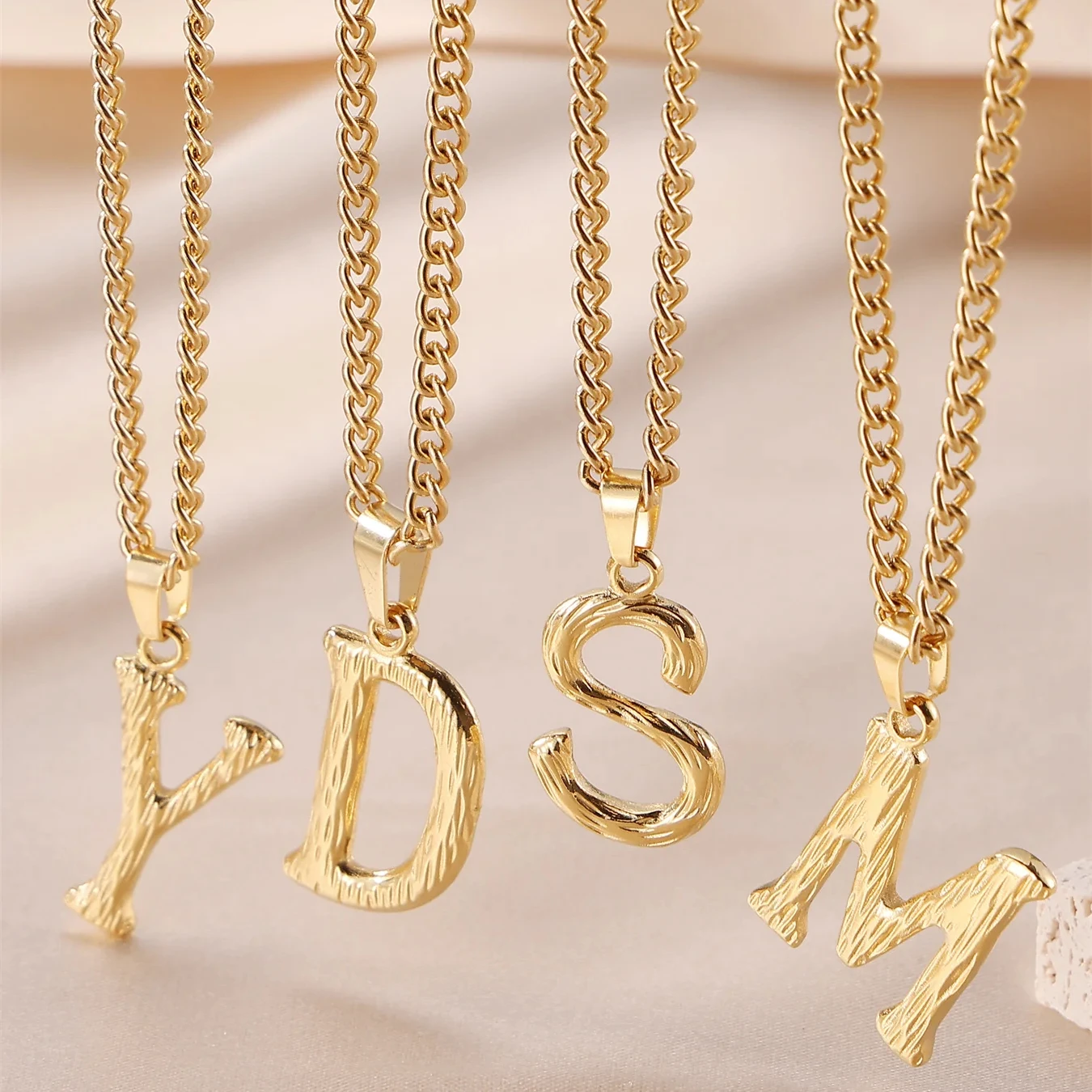 

Personalized 18k Gold Plated Pvd Electroplated Water Ripples Stainless Steel A-Z Letters Name Pendant Necklace