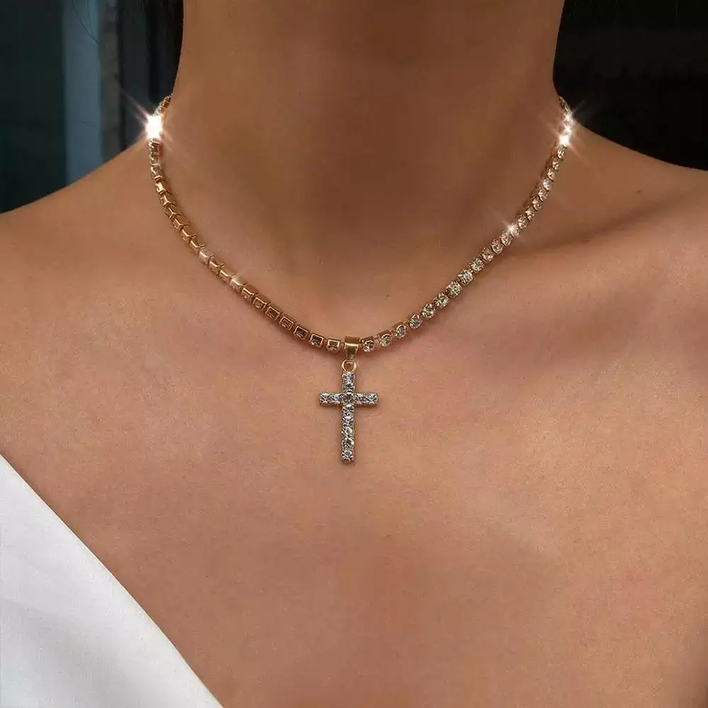 

Lacteo Xingman Crystal Cross Pendant Fashion Summer Beach Rhineatone Clavicle Chain Charm Necklace Jewelry Female Gifts