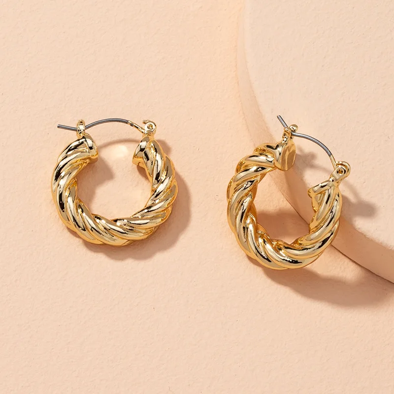

Personalized 18K gold filled Huggie earrings for women boho vintage twisted gold plated brass hoop earring wedding jewelry