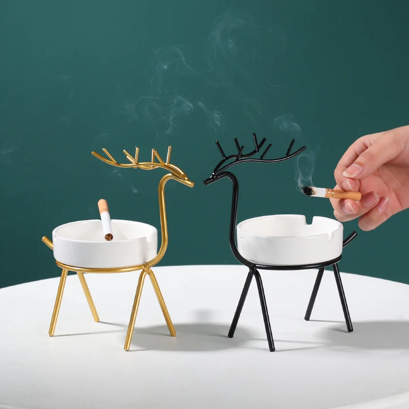

Ins personality fawn elk ceramic ashtray Nordic light luxury golden office household windproof cigar ashtray, Black color golden color