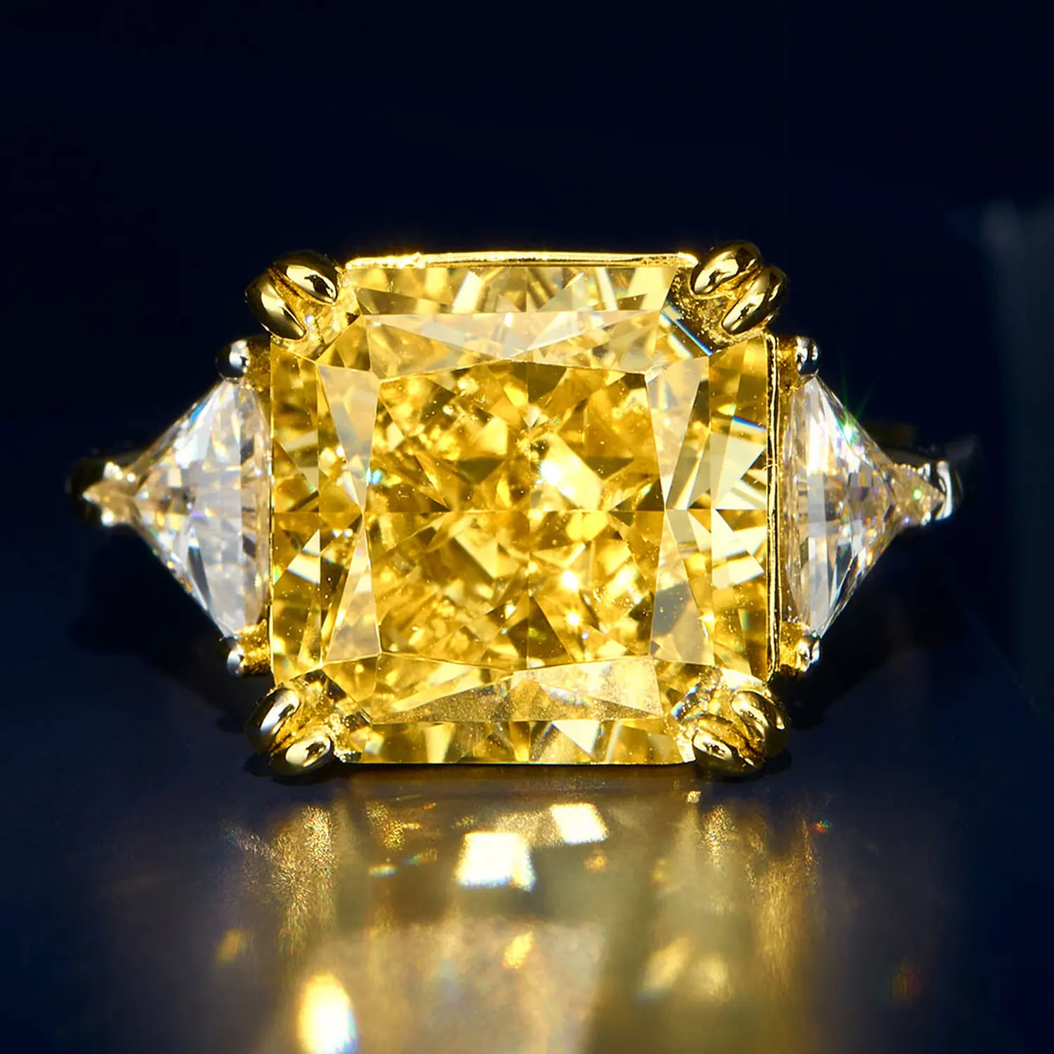 

Hot Selling Vintage Baguette Radiant Cut Yellow Diamond Moissanite Ring 18k White Gold Plated Luxury Wedding Rings