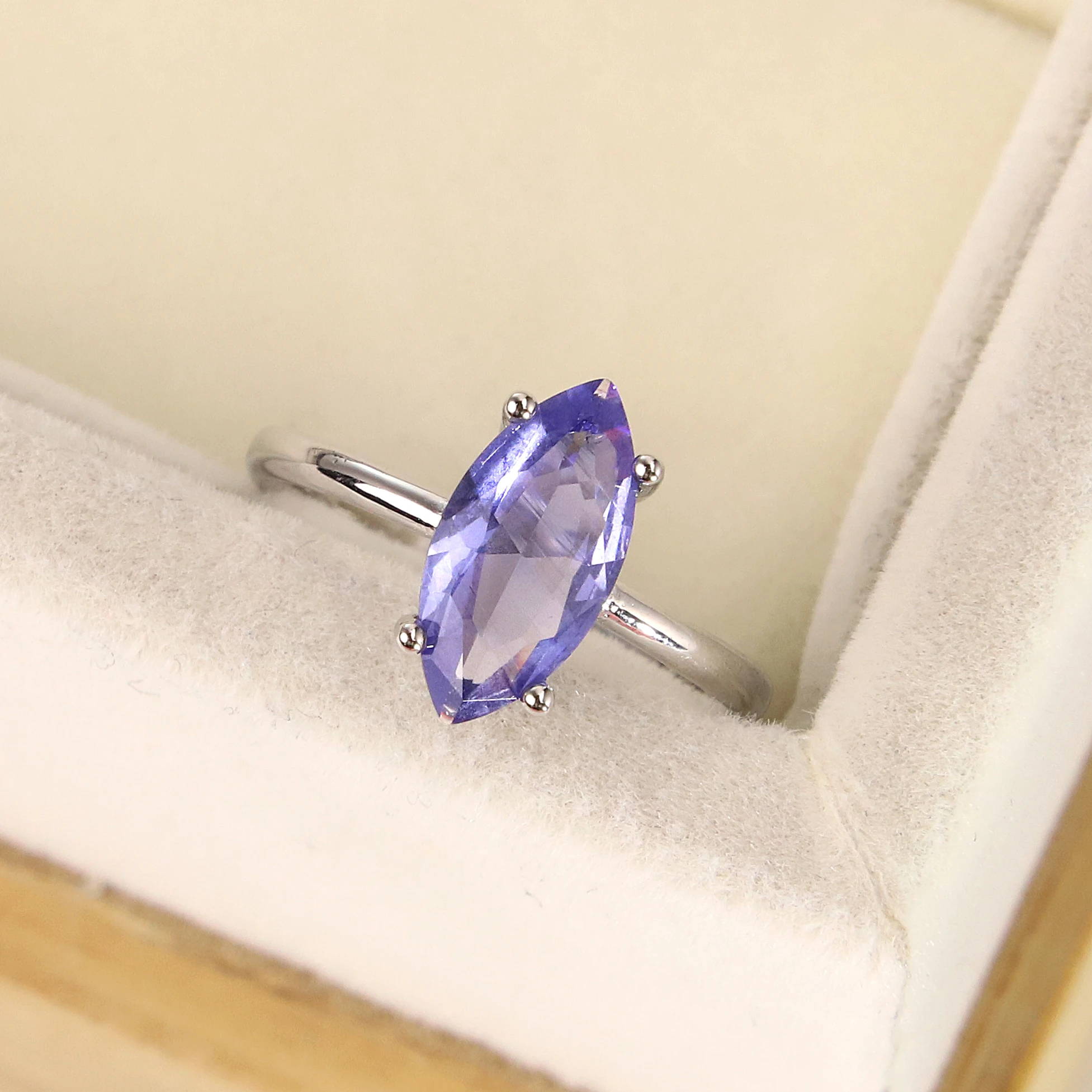 

Best selling European and American fashion S925 Silver Amethyst Ring zircon drop crystal jewelry women's gift