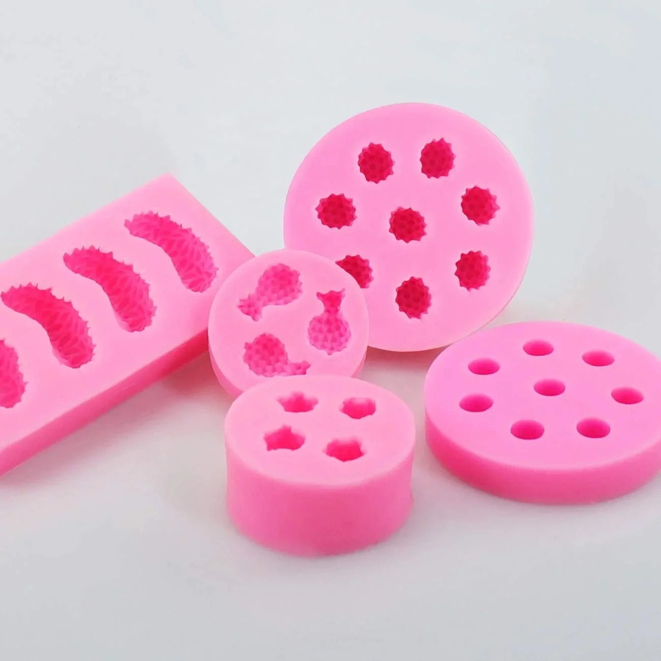 Fruit Shaped Jelly Molds Mini Pineapple Strawberry Orange Blueberry Mulberry Candle Silicone Fruit Mold for Cupcake Decoration