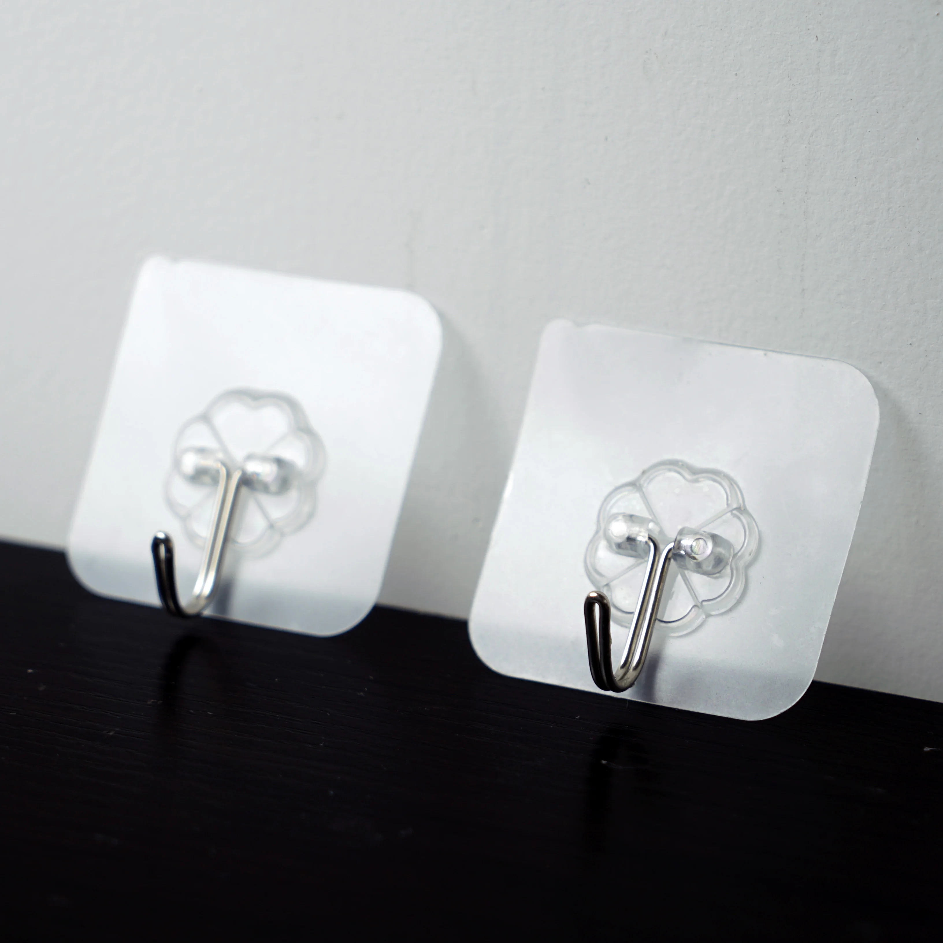 

Hot selling heavy duty strong plastic adhesive sticker wall hanger hooks for bathroom and kitchen, Silver grey