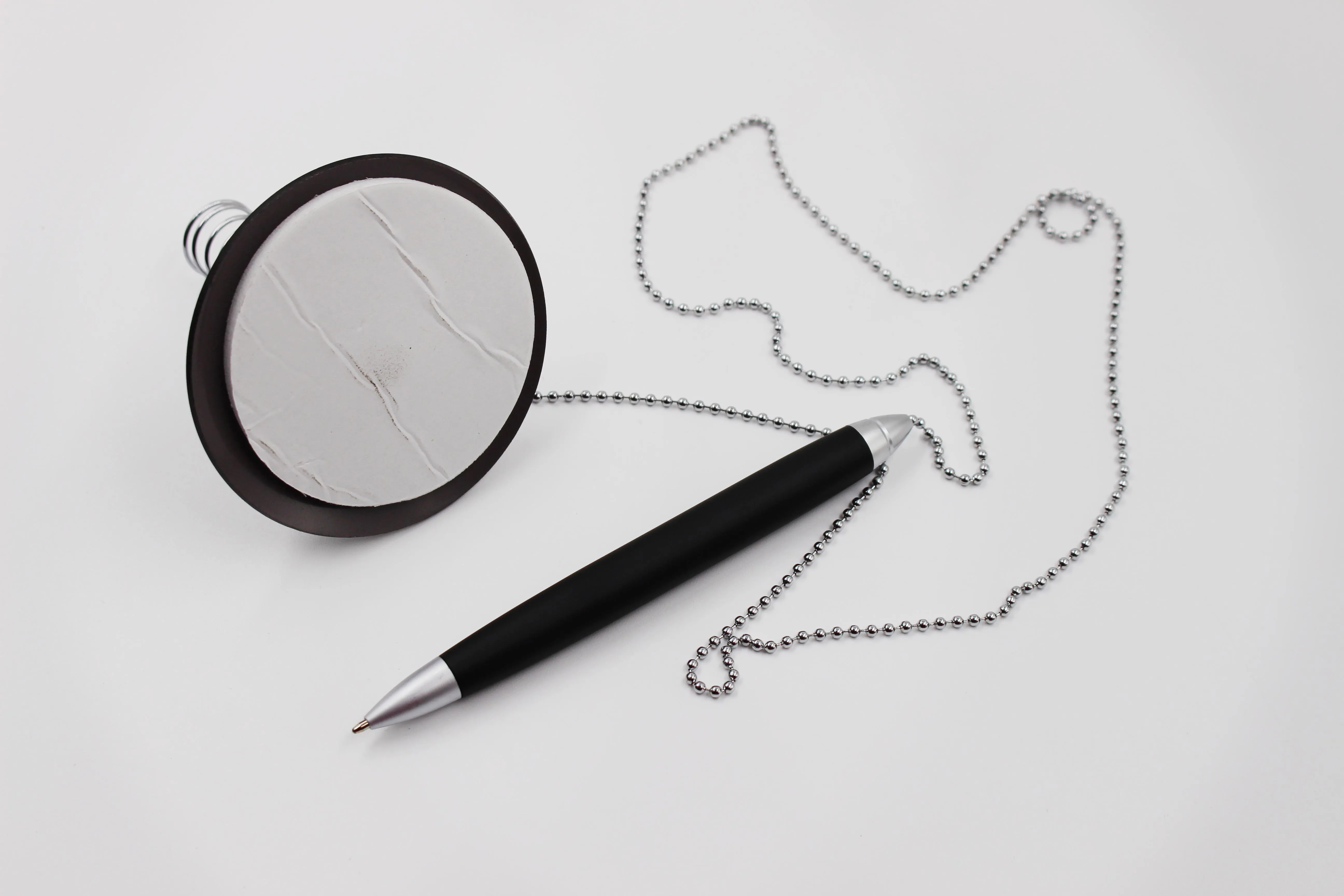 Metal Desk Pen Bead Chain Ballpoint Pens With Metal Circular Base Pens