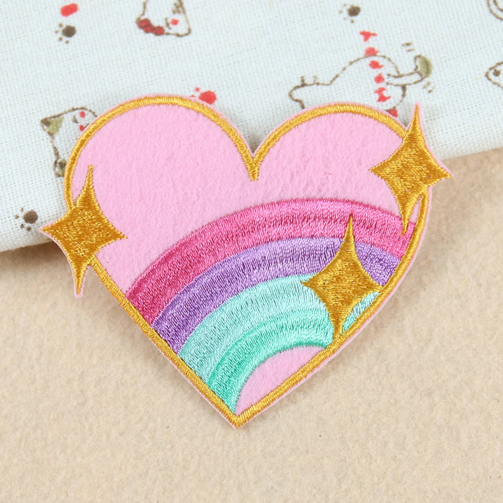 

New product embroidery badge felt cloth rainbow heart shape embroidery patch iron on patch