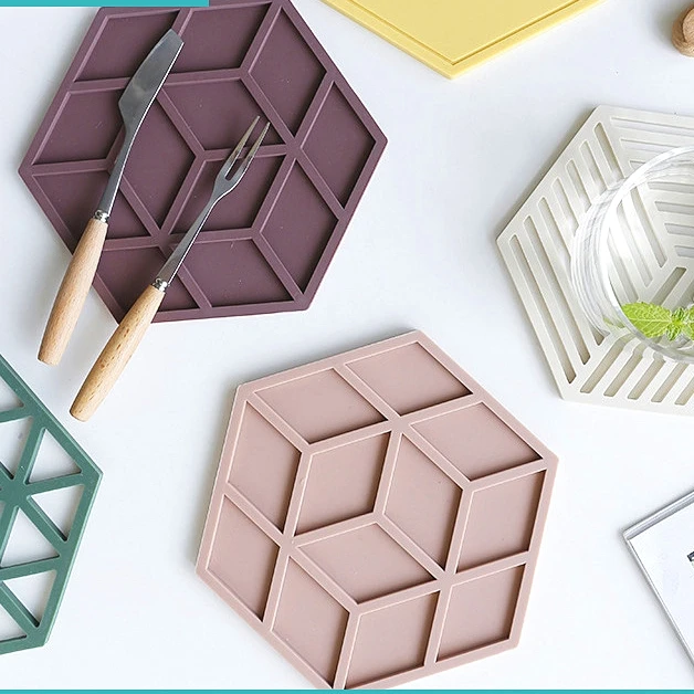 

Wholesale cheap fashion heat-resistant silicone placemat for baby tea coaster, As photo