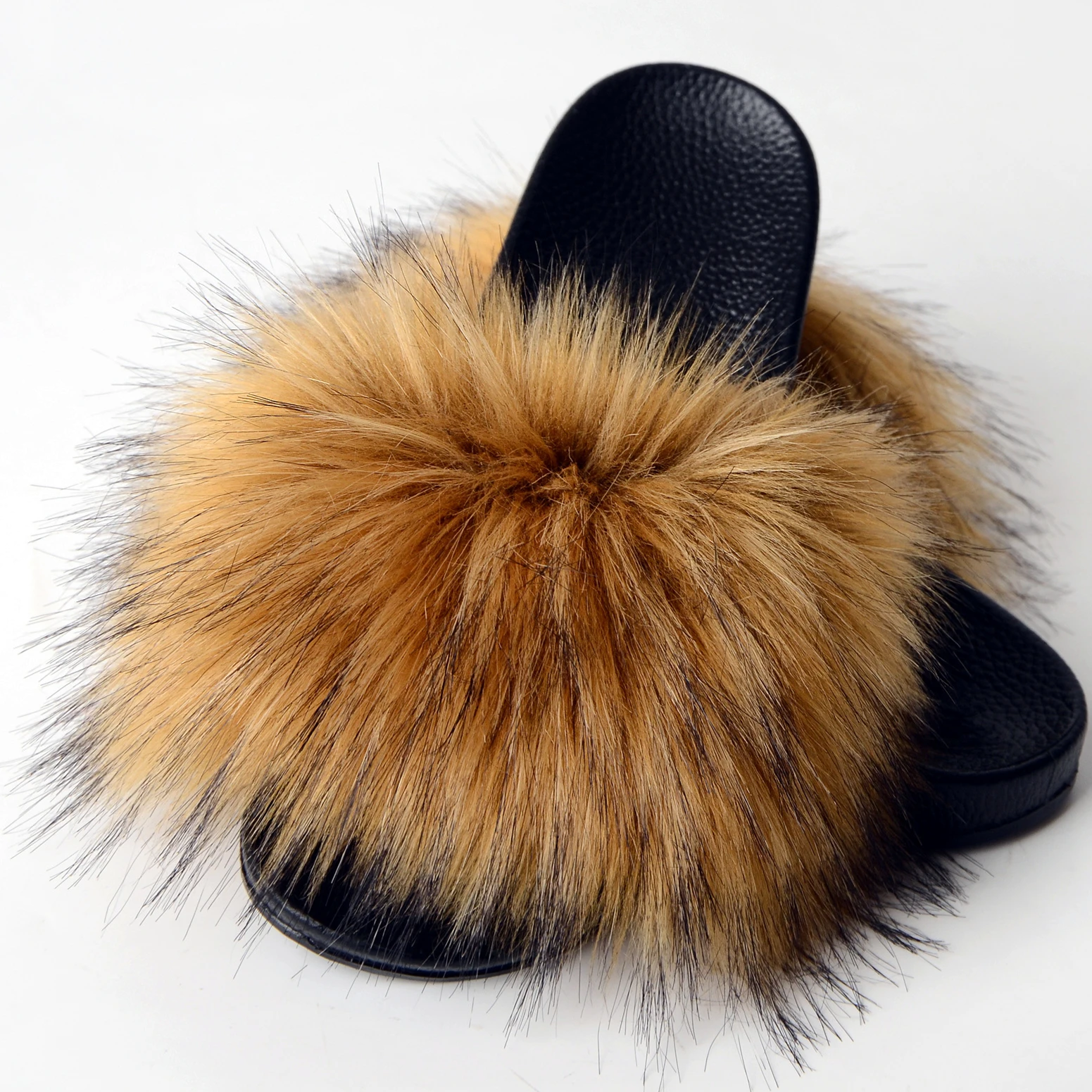 2021 Trending sandals Custom Logo Faux Fur Slides Plush faux fox raccoon fur slide women fluffy raccoon fur slipper, Requirement