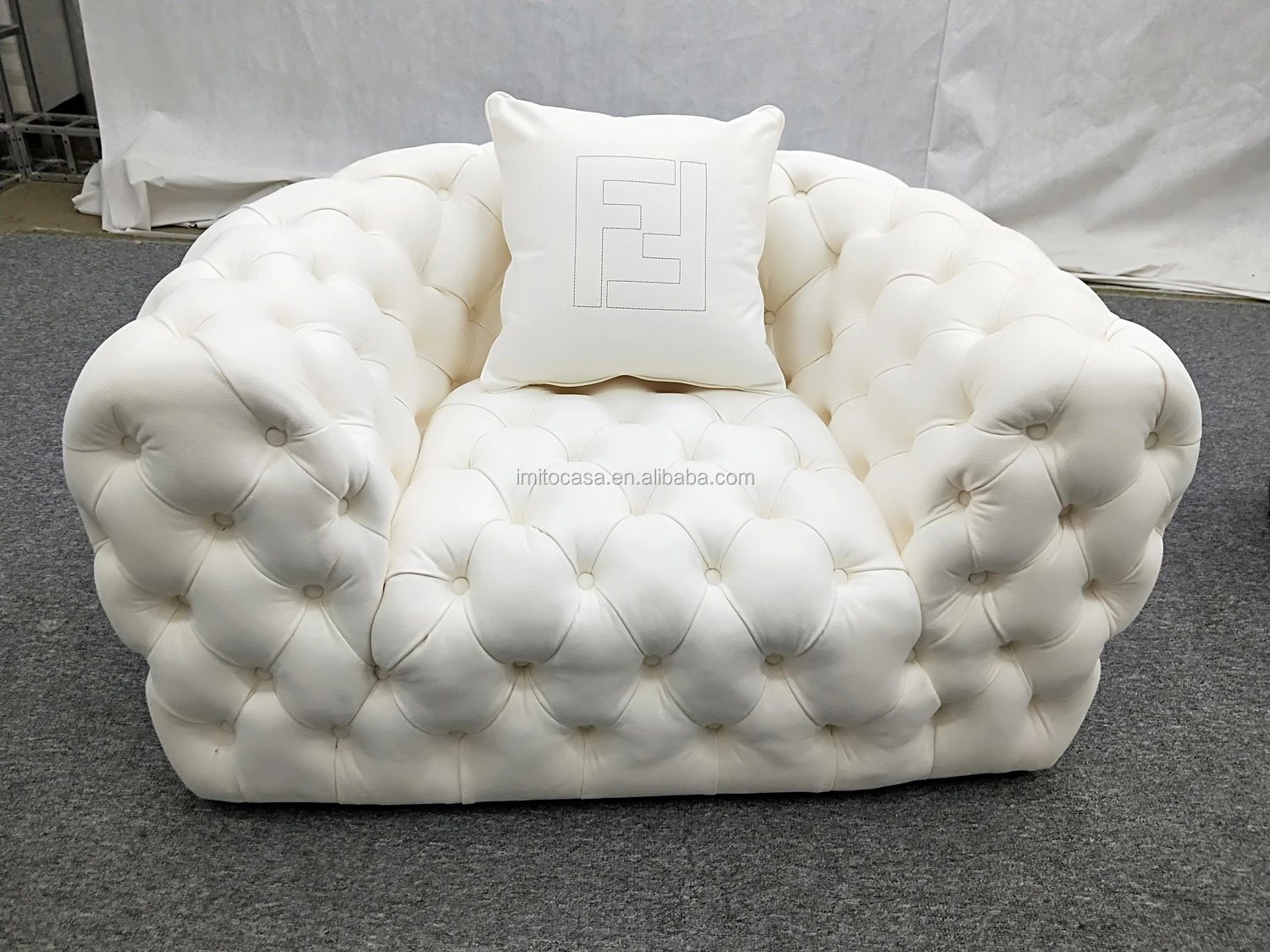 
Italian Luxury Upholstered Furniture Living Room Button Tufted Sofa Set New Desgin Beige Leather/Fabric Chester Moon sofa 