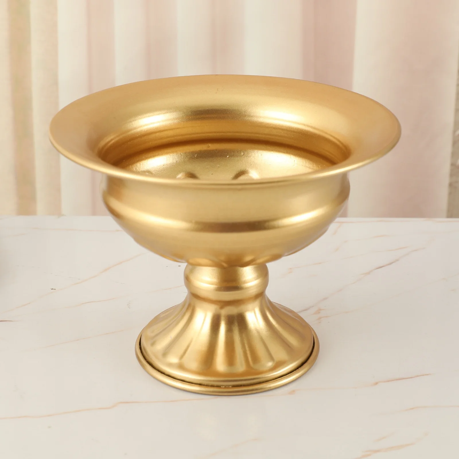 

Factory wholesale European vintage iron table top flower restaurant golden flower vase metal flower pot home hotel wedding