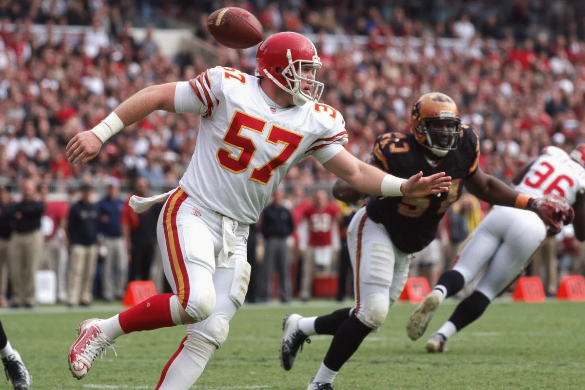 did john madden play football