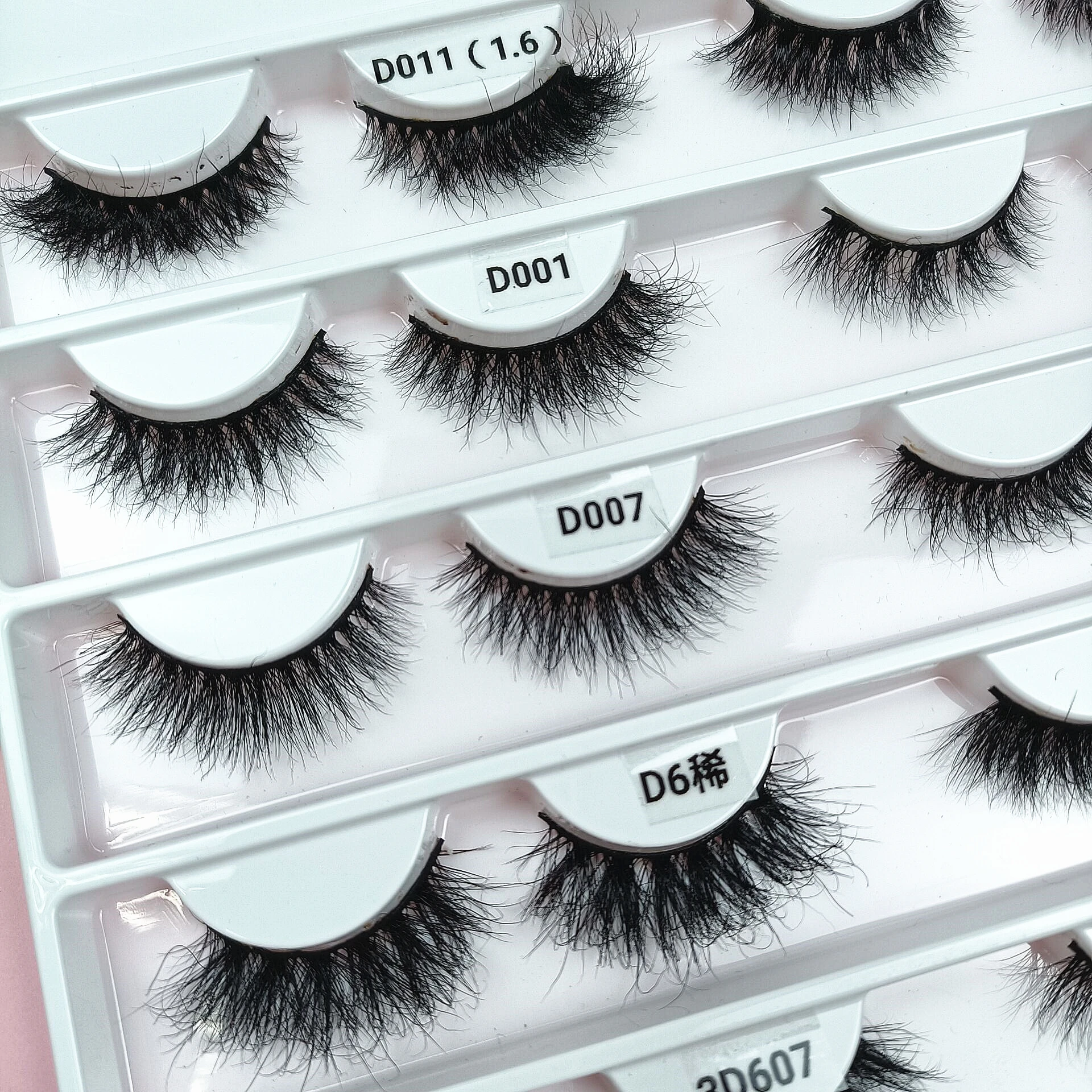 

Maynice Wholesale Big Discount Price $0.59 3D Mink Lashes 16-18mm Fluffy 5D Mink Lashes, Black