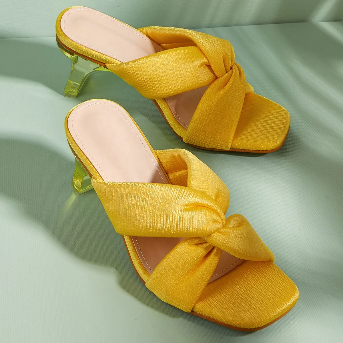 

New European High Heels Women Sandals Slippers 2020 Summer Thick Heel Cross Strap Sandals Sexy Fashion Yellow Irregular Crystal