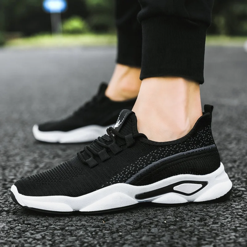 

2021 Fashion OEM new style men casual sport running shoes black colour