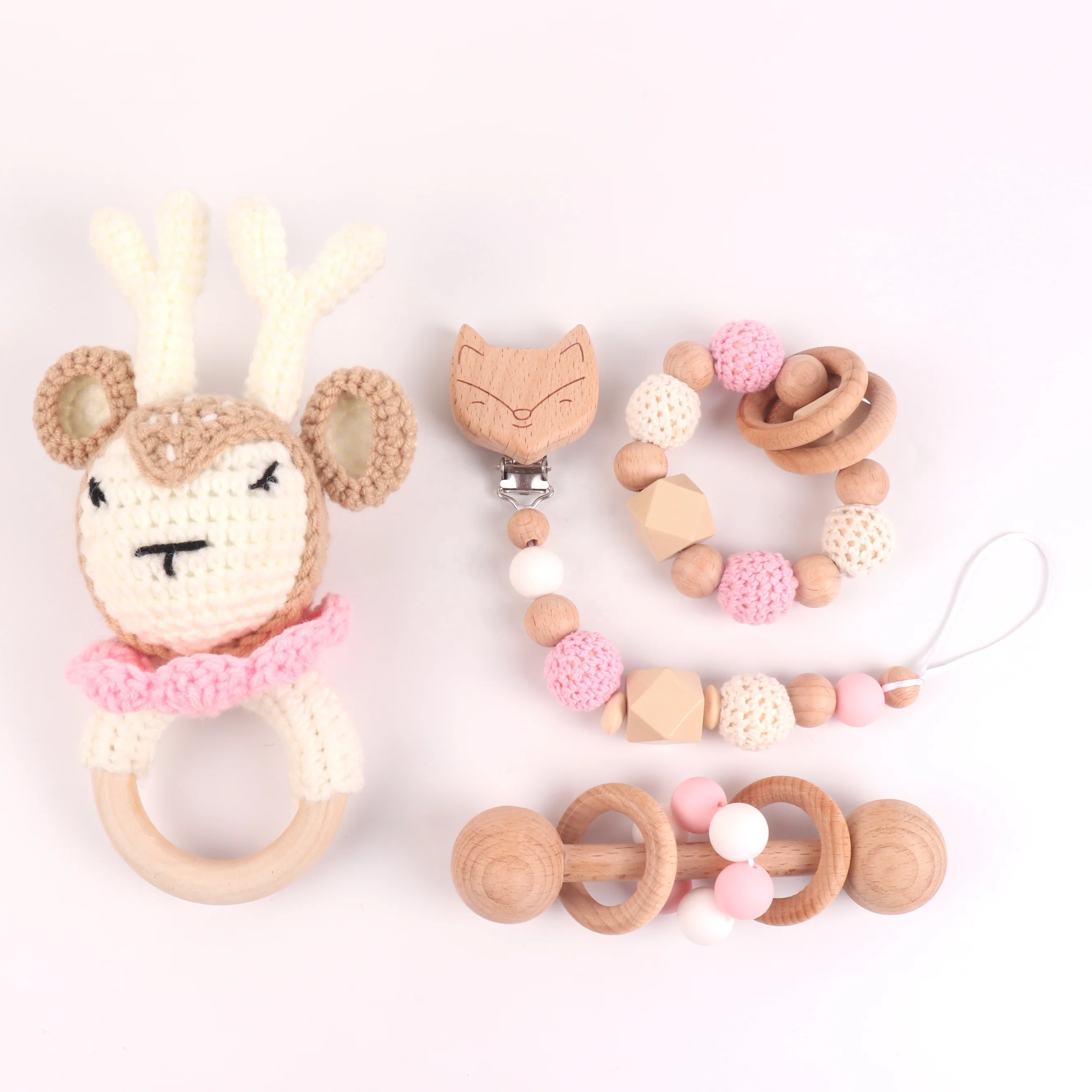 

High Quality Lovely Animal Natural Wooden Teether Baby Chewable Children's Molar Toy Box Four Piece Set Rattle Toys